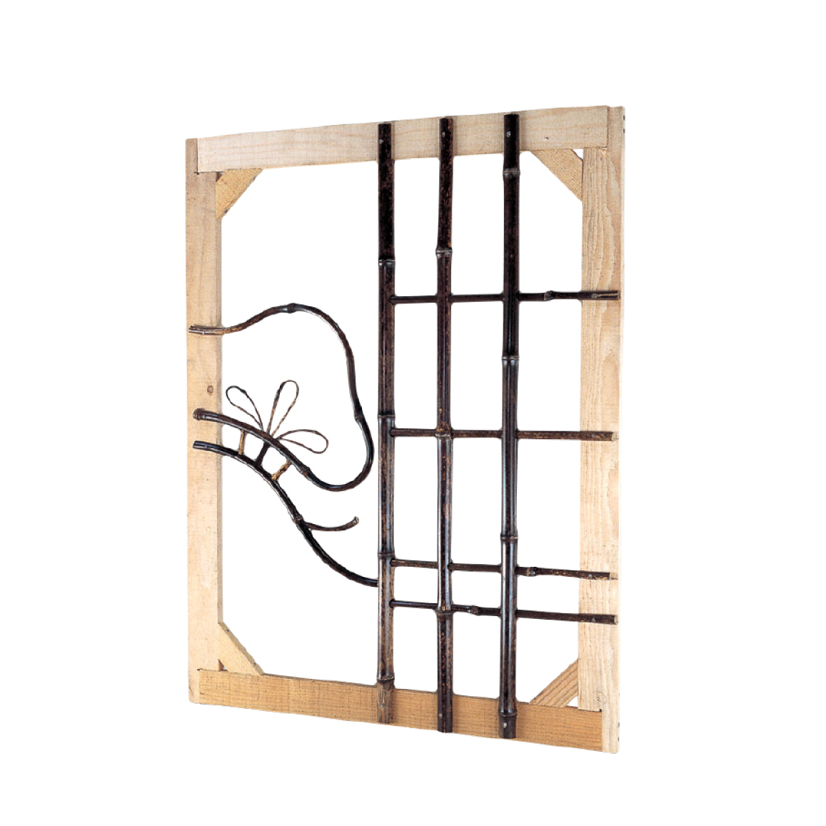 木枠黒竹上角窓松柄(きわくくろちくじょうかくまど(まつがら))