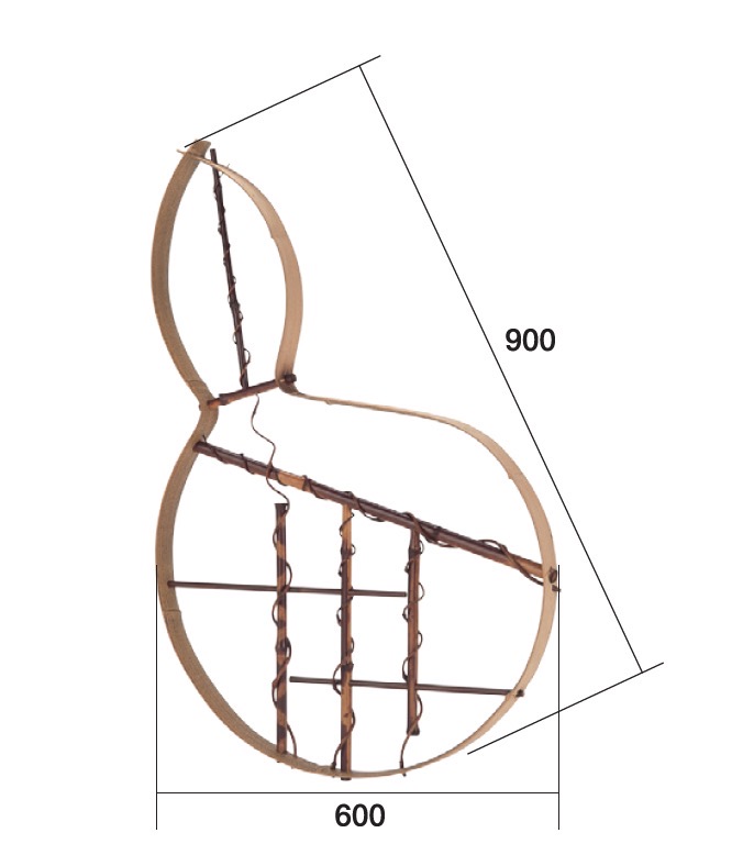 錆竹縁付本煤竹瓢箪窓(さびたけふちつきほんすすだけひょうたんまど)