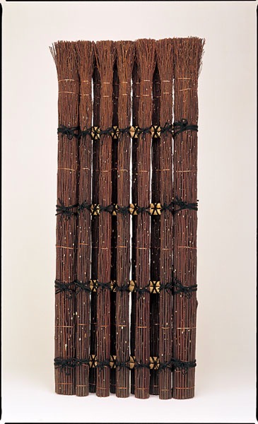 黒文字松明袖垣(くろもじたいまつそでがき)