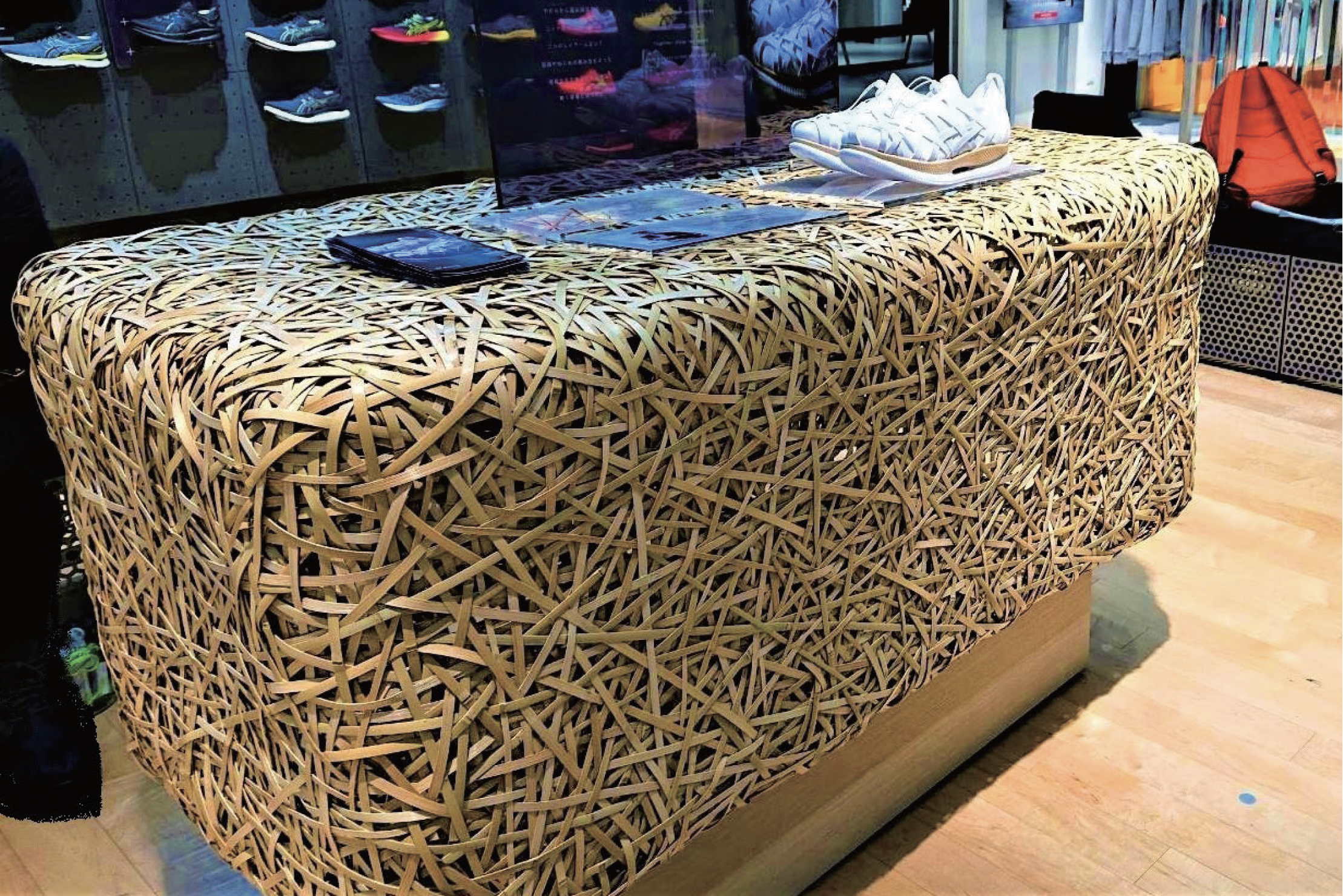 YU090 やたら編カウンターテーブル（別注品）